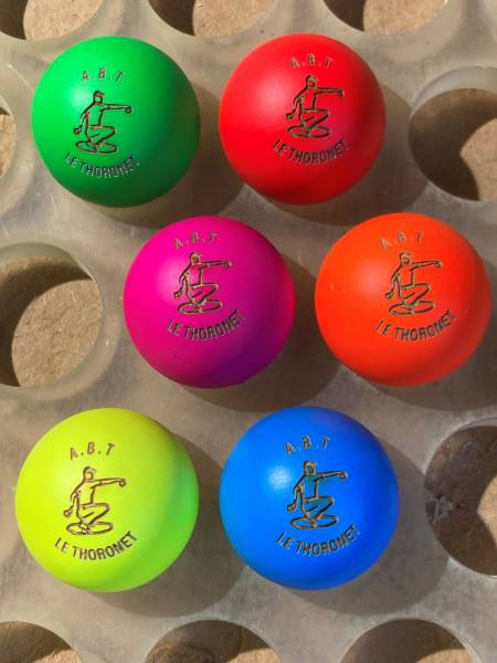 Cochonnets personnalisés pour club de pétanque, 100% made in France